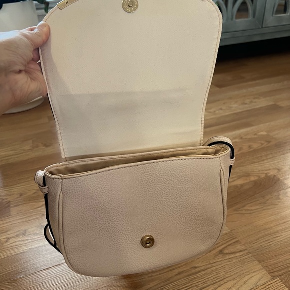 Crossbody Bag - Picture 7 of 9